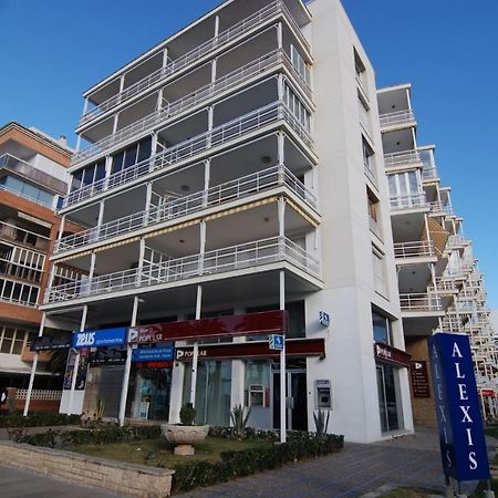 Zeus Alexis Apartment Salou Bagian luar foto