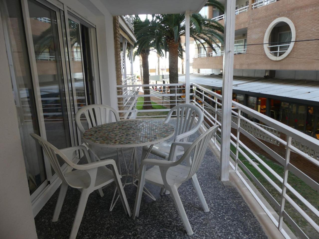 Zeus Alexis Apartment Salou Bagian luar foto
